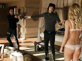 Аннабелль Уоллис секси – Братья из Гримсби (2016) #9