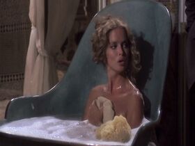 Барбара Бах секси – Остров амфибий (1979)