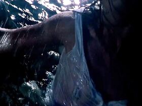 Барбара Бах секси – Остров амфибий (1979) #5