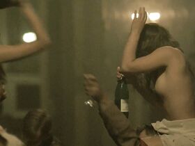 Мария Семенова голая – Бункер (2004) #3