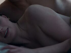 Эшлин Би секси – Вверх дном s01e01, e05, e06 (2019)