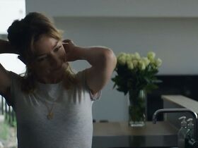 Андреа Брайн Ховиг голая – Роман (2018) #6