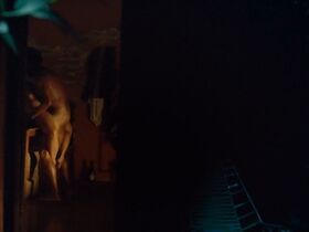 Ана Мария Муньос голая – Летние птицы (2018)