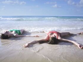 Алекса-Жанна Дюбе голая – Cuba merci-gracias (2019) #2