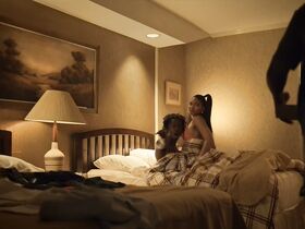 Алиа Роджерс секси – Wu-Tang: Американская сага s01e08 (2019) #2