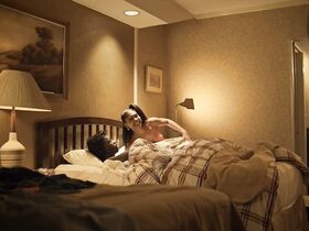 Алиа Роджерс секси – Wu-Tang: Американская сага s01e08 (2019) #4