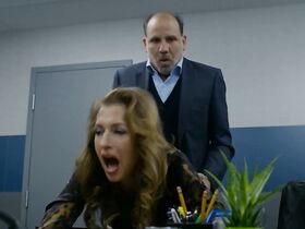 Алисия Райнер секси – Оранжевый — хит сезона s07e06, e09 (2019) #3