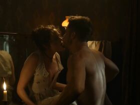 Мейв Дермоди голая – Карнивал Роу s01e01 (2019) #5
