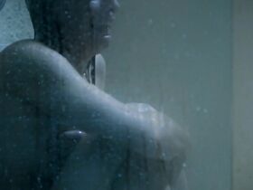 Антония Лискова секси – Prima che la notte (2018) #2