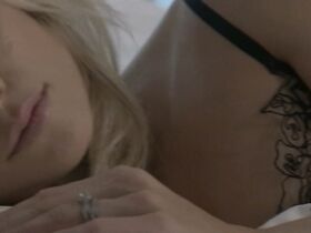 АннаЛинн МакКорд секси – Кошмар на годовщину (2019) #2