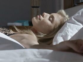 АннаЛинн МакКорд секси – Кошмар на годовщину (2019) #4