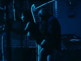 Александра Поплавска голая – Underdog (2018)