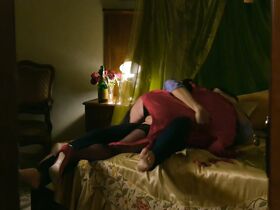 Анита Соколовска секси – Подруги e137, e148 (2018) #8