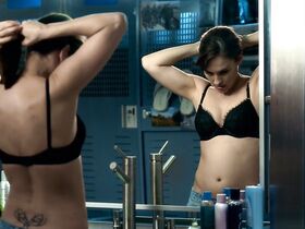 Эми Джо Джонсон секси – Горячая точка s04e01 (2011) #5