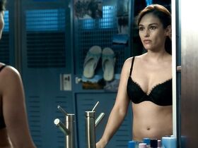 Эми Джо Джонсон секси – Горячая точка s04e01 (2011) #6