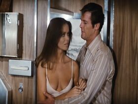 Барбара Бах секси – Шпион, который меня любил (1977) #9