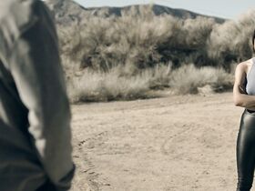 Аврора Перрино голая – Навстречу тьме s01e08 (2019) #4