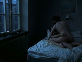 Ханна Эрикссон голая – Песни со второго этажа (2000) #4