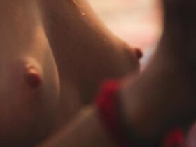 Кэролин Дорси голая, Керри Крогштад голая – Американская сила (2014) #3