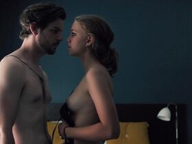 Фредерикке Даль Хансен голая – Копенгаген (2014) #2