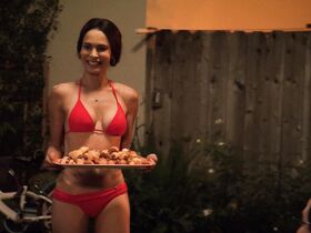 Надин Веласкес секси, Кэтрин Аселтон секси – Лига s06e05 (2014) #2