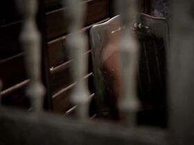 Рут Уилсон голая – Любовники s01e01 (2014) #2