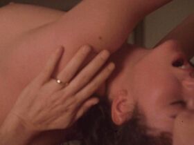 Дженнифер Коннелли голая – Скала Малхолланд (1996) #2