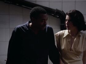 Джанет Монтгомери голая – Танцы на грани s01e02 (2013)