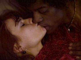 Хейли Этвелл секси – Джими Хендрикс (2013) #2