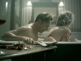 Розамунд Пайк секси – Влюбленные женщины (2011) #3
