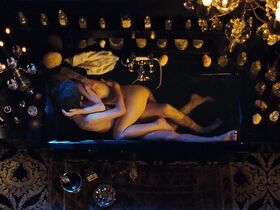 Люси Гордон голая – Генсбур. Любовь хулигана (2010)