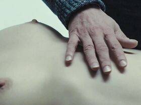 Изильд Ле Беско голая, Анаис Демустье голая – Новая подружка (2014)