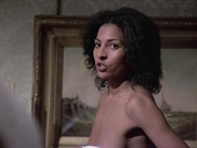 Пэм Гриер голая – Барабан (1976) #1