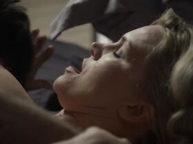 Наташа Хенстридж голая, Ли Томашевски голая, Жасмин Муни голая – Знак почёта (2015) #2