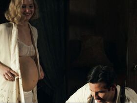 Дженнифер Лоуренс секси – Серена (2014) #3