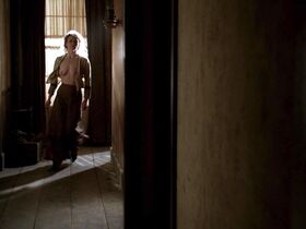 Паула Малкомсон голая, Эшли Кизер голая – Дэдвуд s03e11 (2006) #2