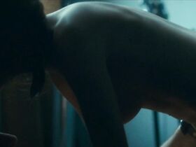 Виктория Бедос голая – Вики (2016) #2