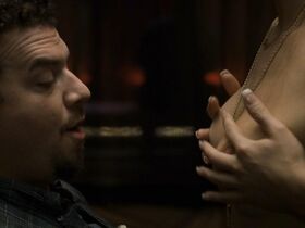 Бьянка Кэйлик голая – Успеть за 30 минут (2011) #3