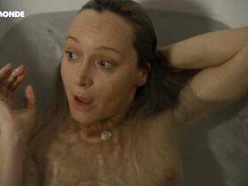 Жюли Ферье голая – Нить Ариадны (2012)