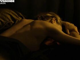 Жюли Ферье голая – Нить Ариадны (2012) #3