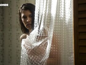 Валентина Катзелфлиз голая – Простак (2011) #3