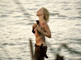 Ингрид Больсё Бердаль голая – Мир Дикого Запада s01e04 (2016)