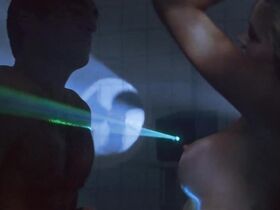 Рене Гриффин голая – Киборг 2: Стеклянная тень (1993) #3