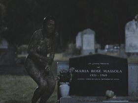 Даниэла Фариначчи голая – Сбой s01 (2015)