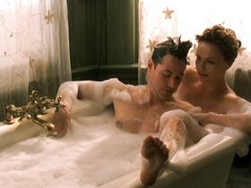 Шарлиз Терон секси – Сладкий ноябрь (2001)