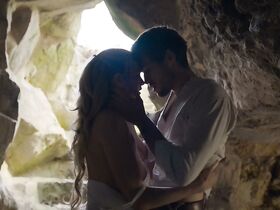 Камилль Лу голая – Благотворительный базар s01e03 (2019) #2