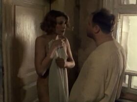 Елена Майорова голая – Затерянный в Сибири (1991) #12