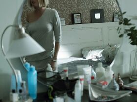 Малин Крепин секси – Срок (2012) #6