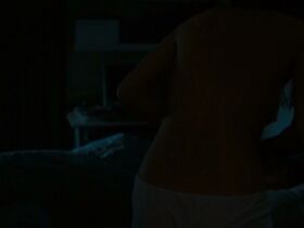 Малин Крепин голая – В твоих венах (2009) #6