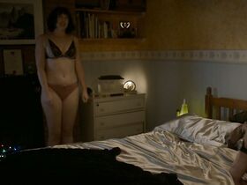 Александра Роуч секси – Руководство по сексу на втором свидании (2019) #8